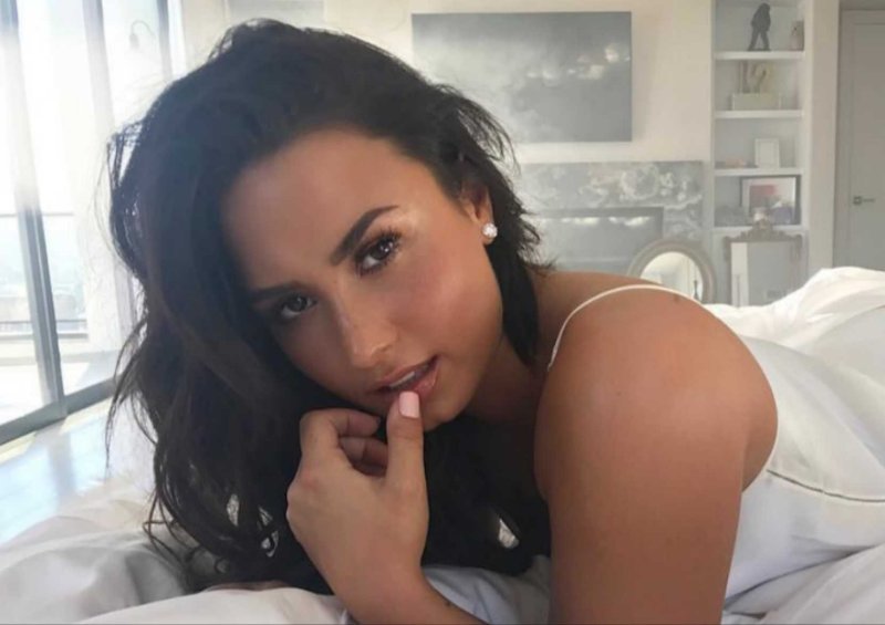 Demi lovato сливы