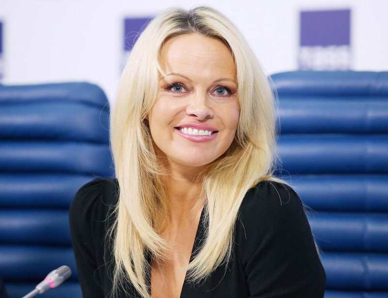 Pamela anderson lee