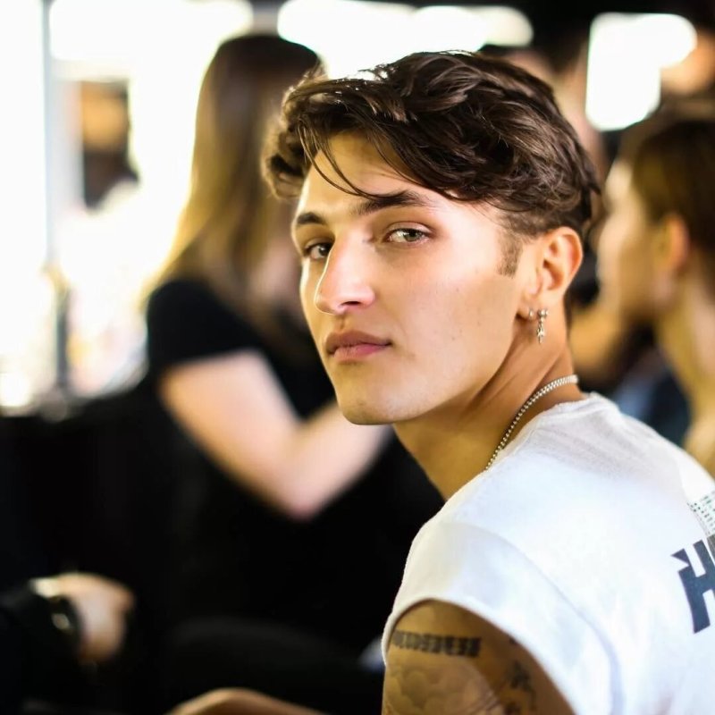 Anwar hadid