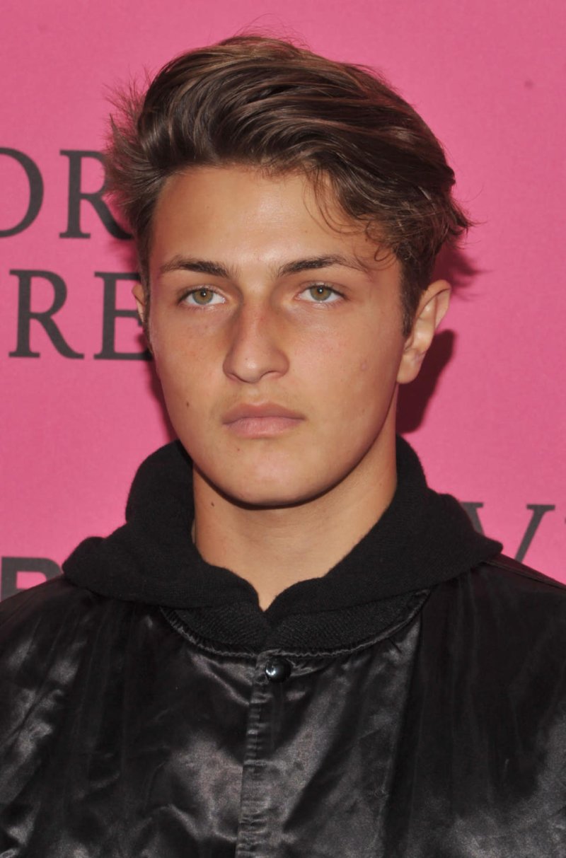 Anwar hadid