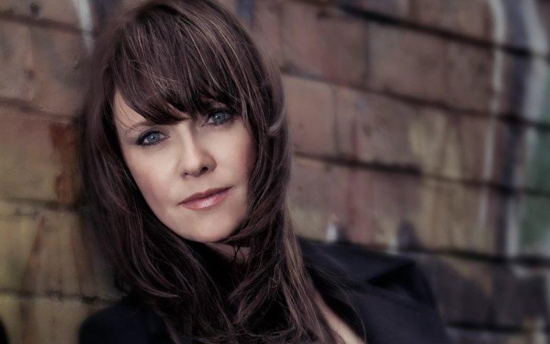 Amanda tapping