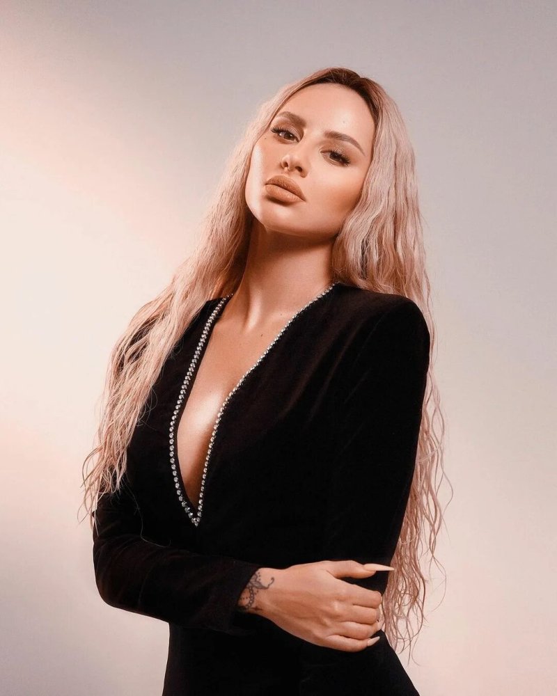 Певица анна асти