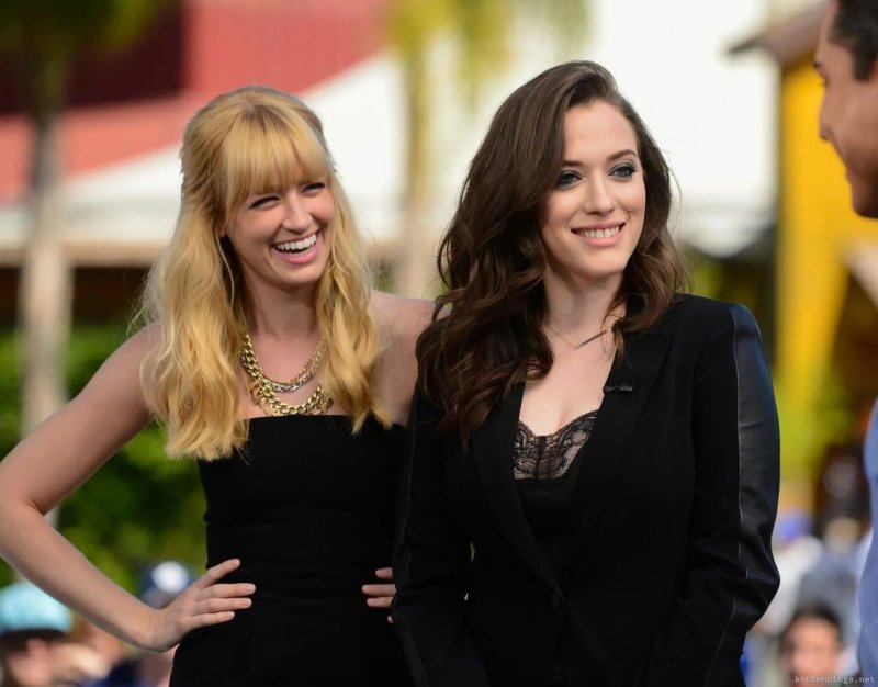 Kat dennings beth behrs