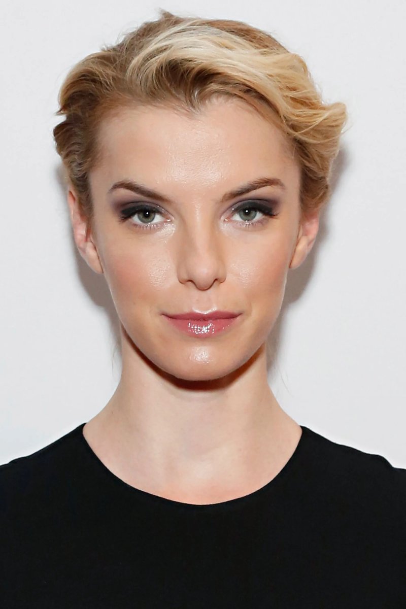 Betty gilpin