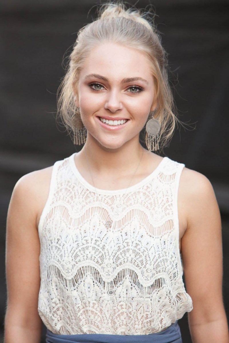 Anna sophia robb