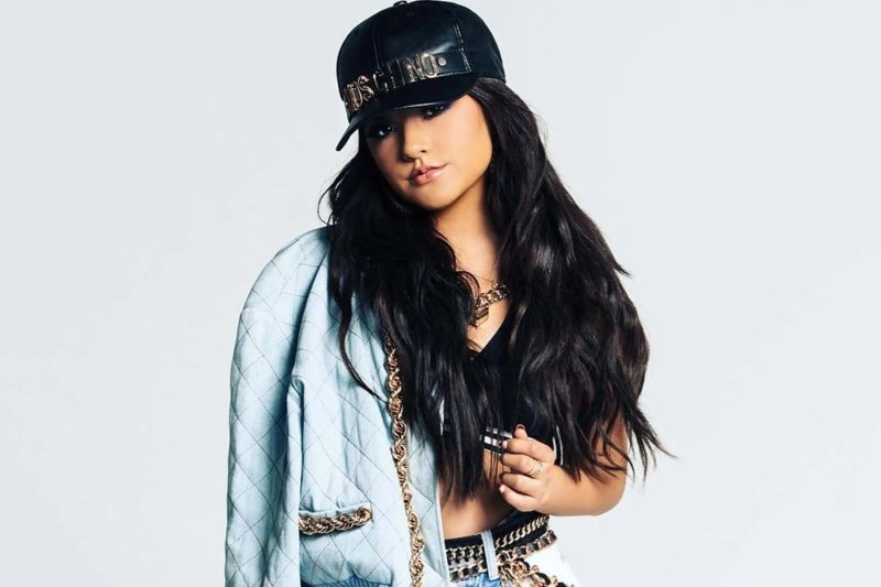 Becky g