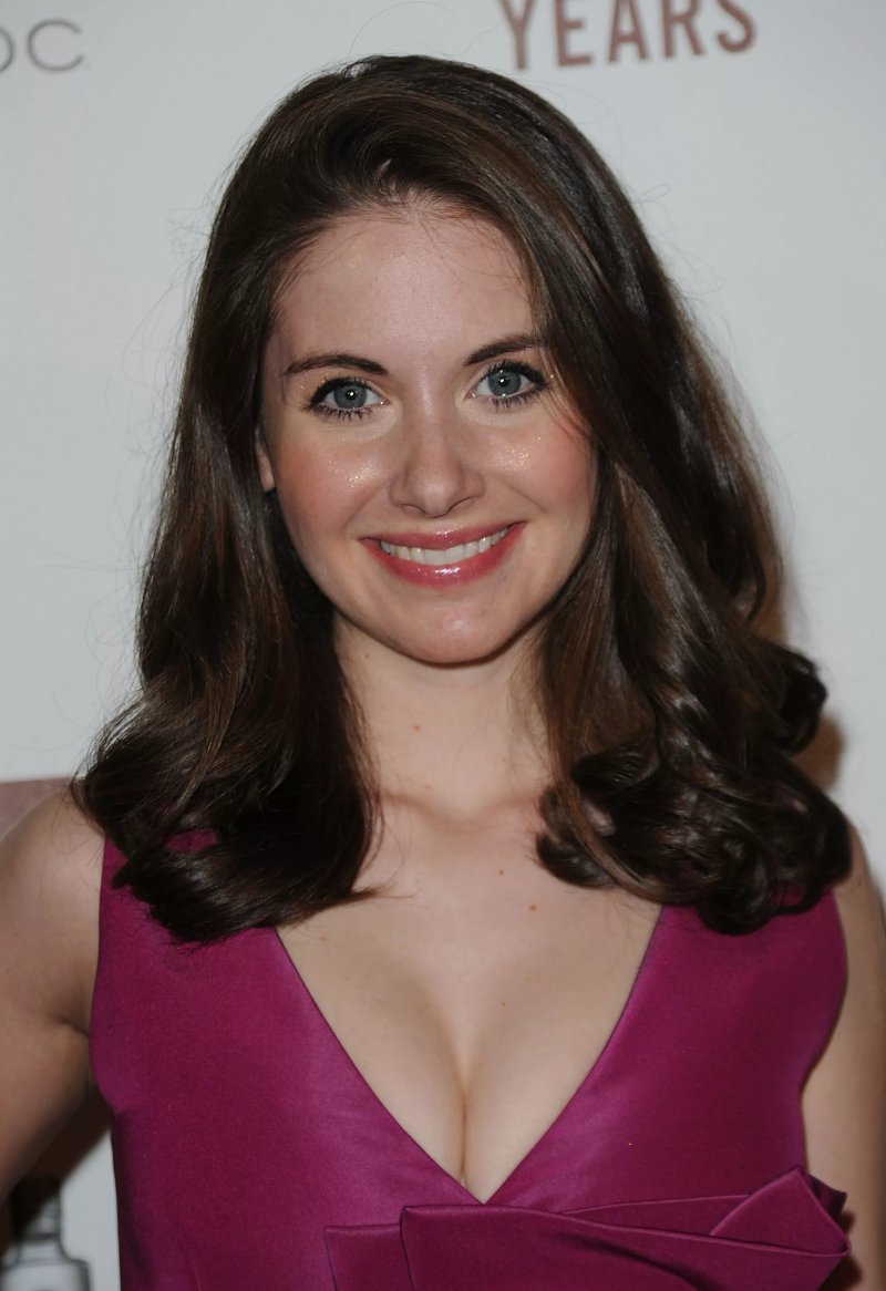 Alison brie