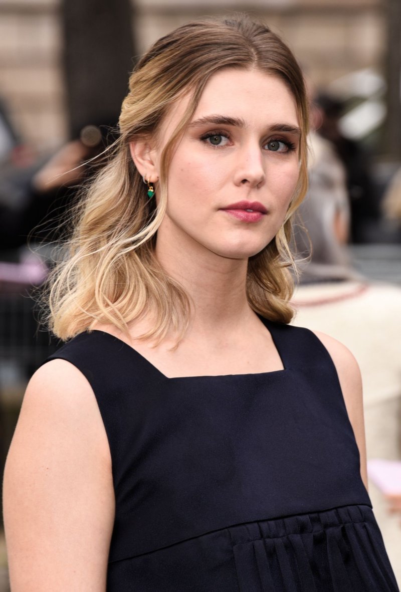 Gaia weiss