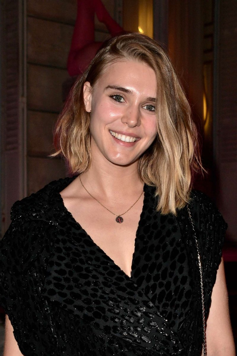 Gaia weiss