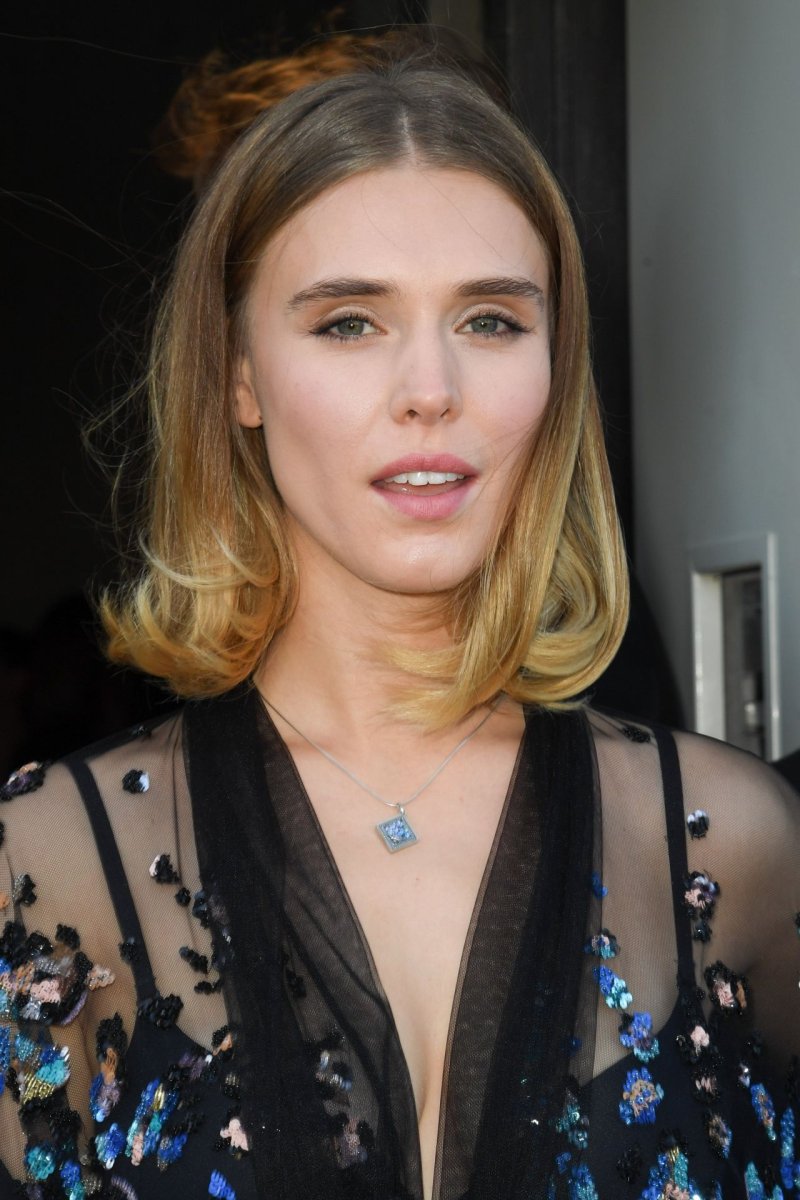 Gaia weiss