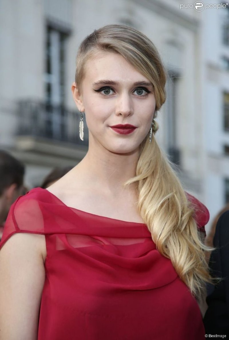 Gaia weiss