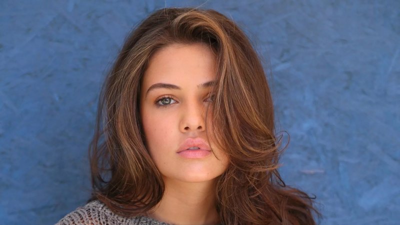 Danielle campbell