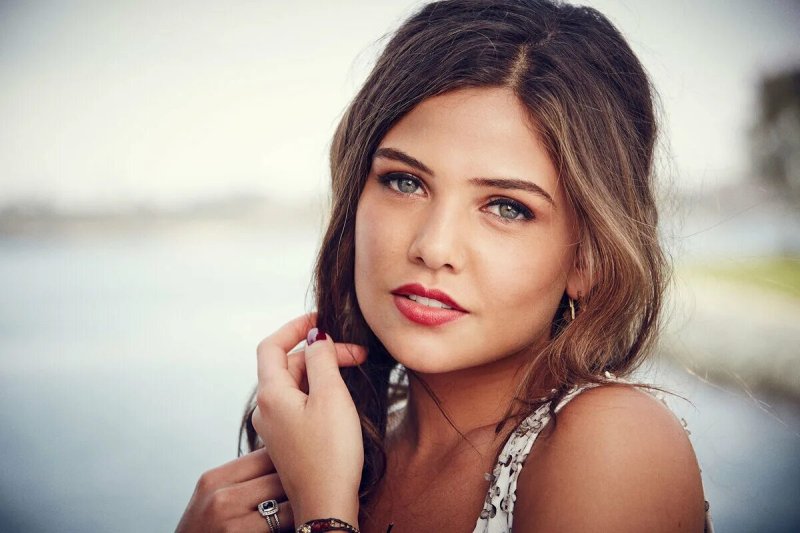 Danielle campbell