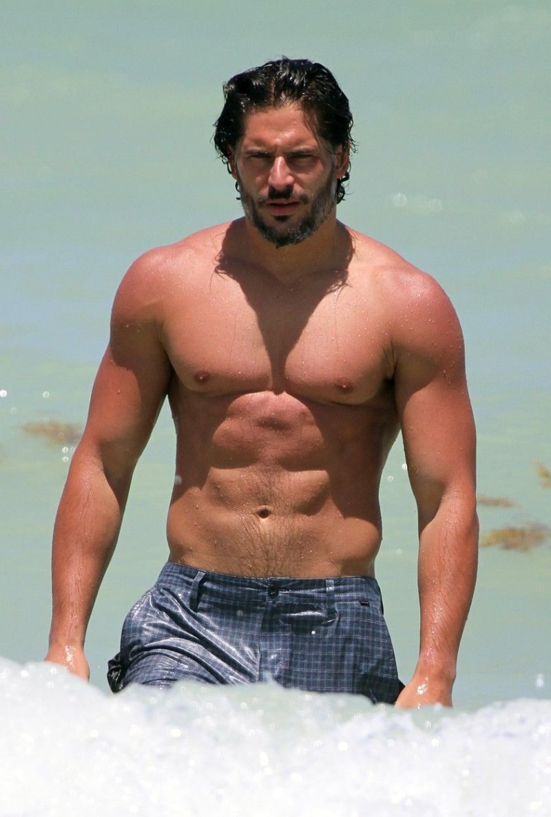 Joe manganiello торс