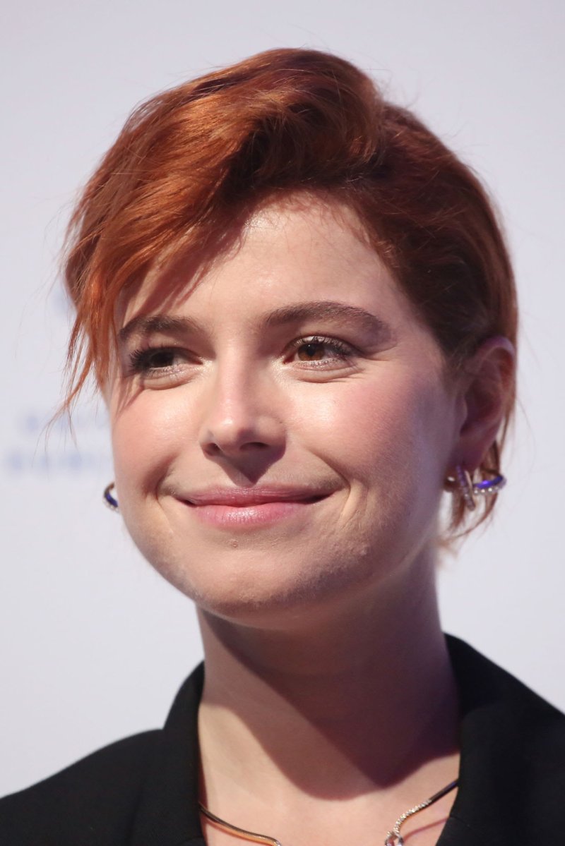 Jessie buckley