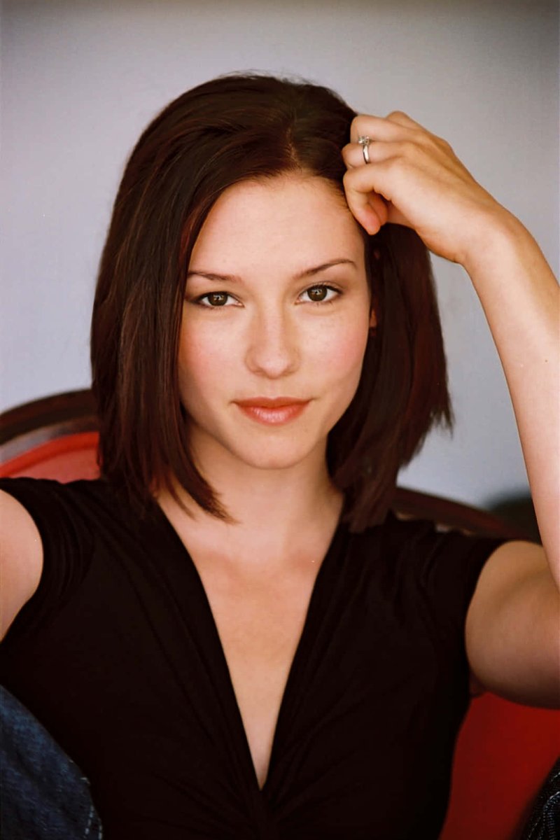 Chyler leigh