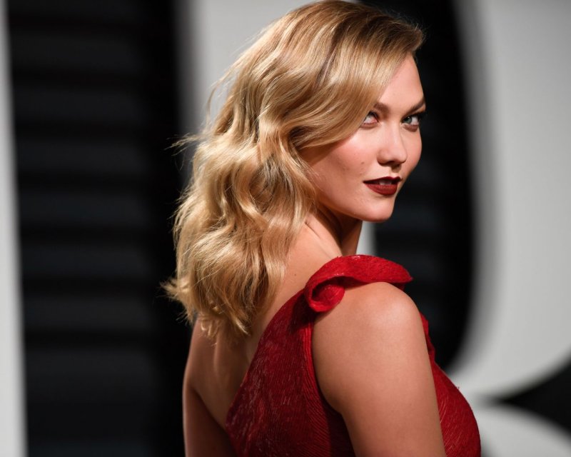 Karlie kloss