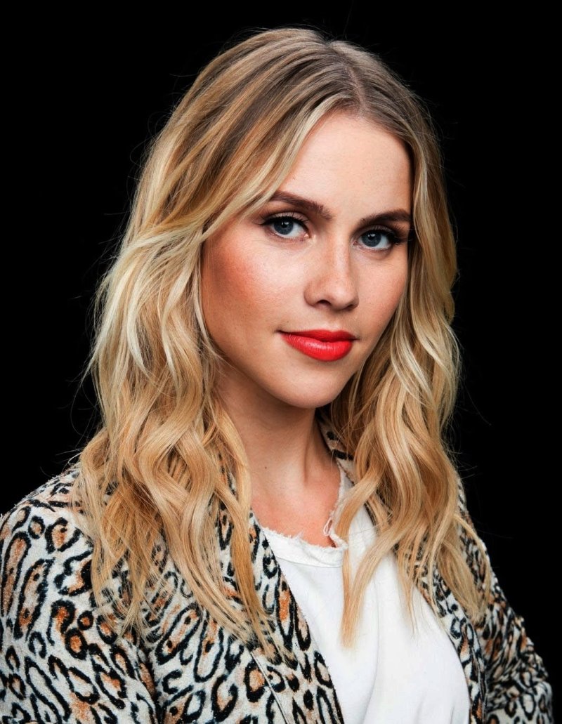 Claire holt