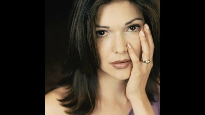 Laura harring