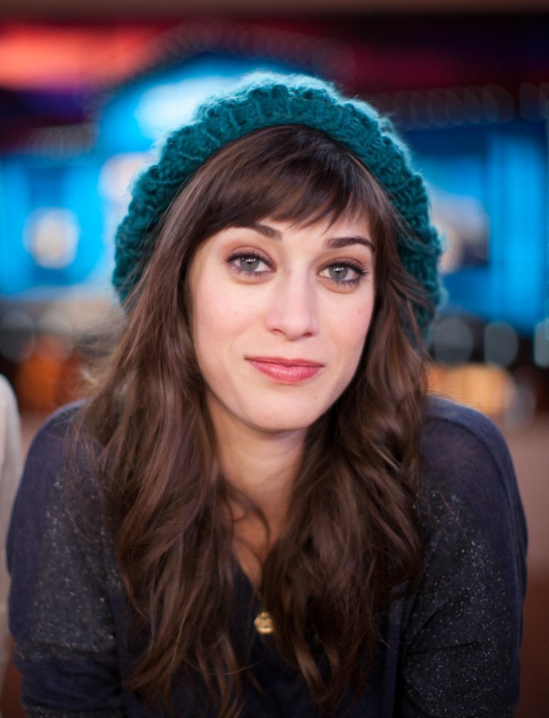 Lizzy caplan