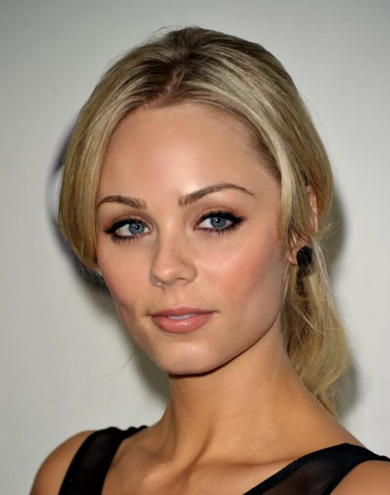 Laura vandervoort