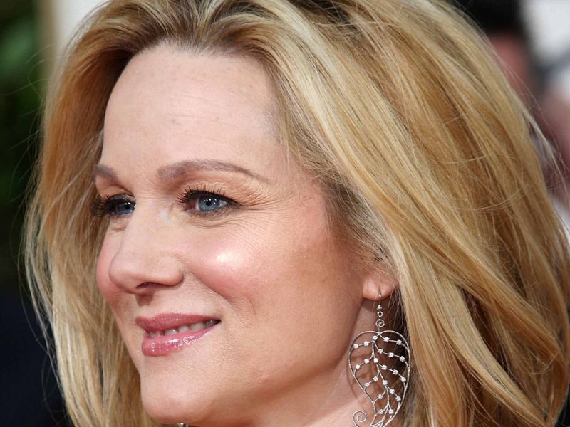 Laura linney