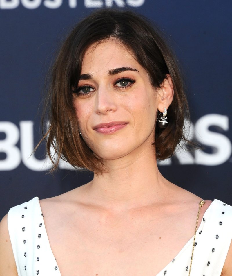 Lizzy caplan