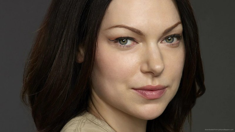 Alex vause