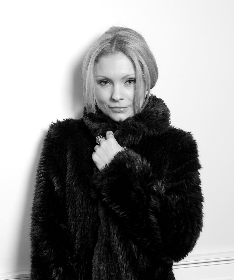 Myanna buring