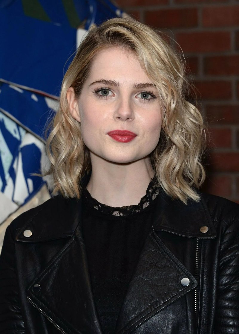 Люси бойнтон lucy boynton