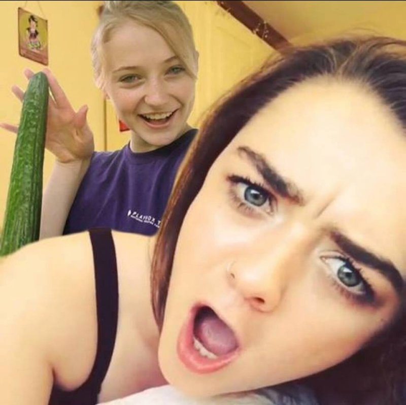 Maisie williams sophie turner