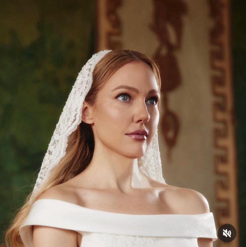 Meryem uzerli