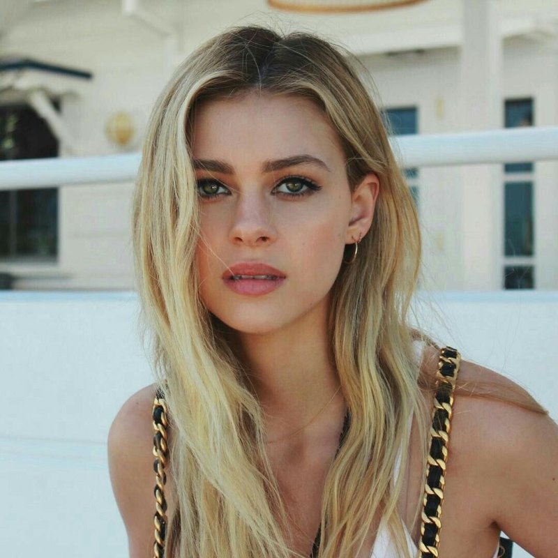 Nicola peltz