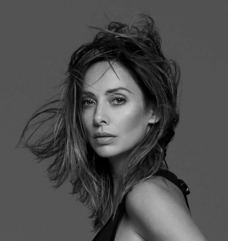 Natalie imbruglia torn