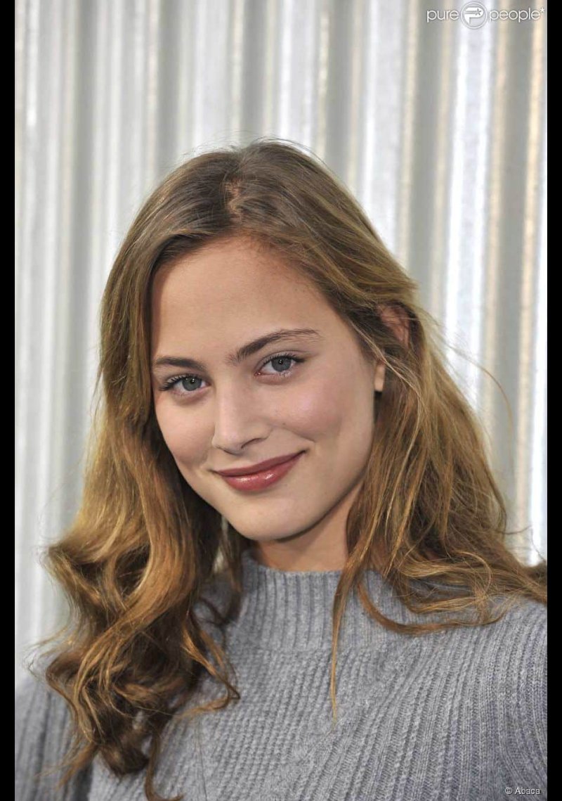 Nora arnezeder