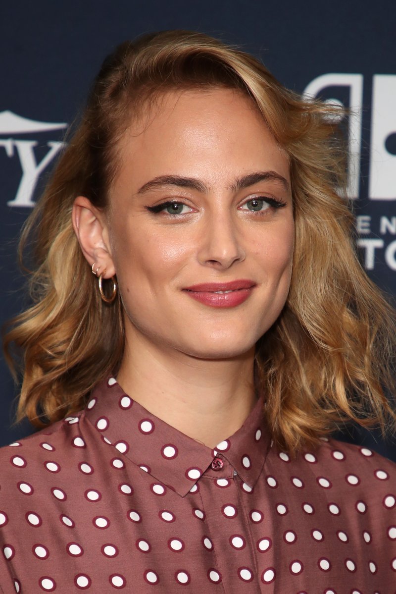 Nora arnezeder