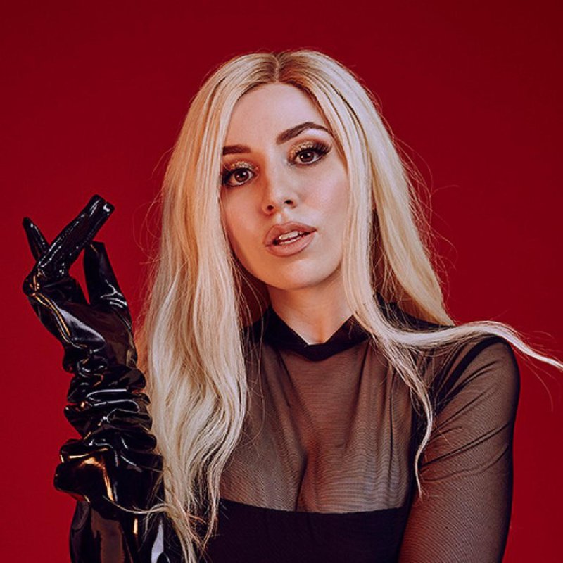 Ava max