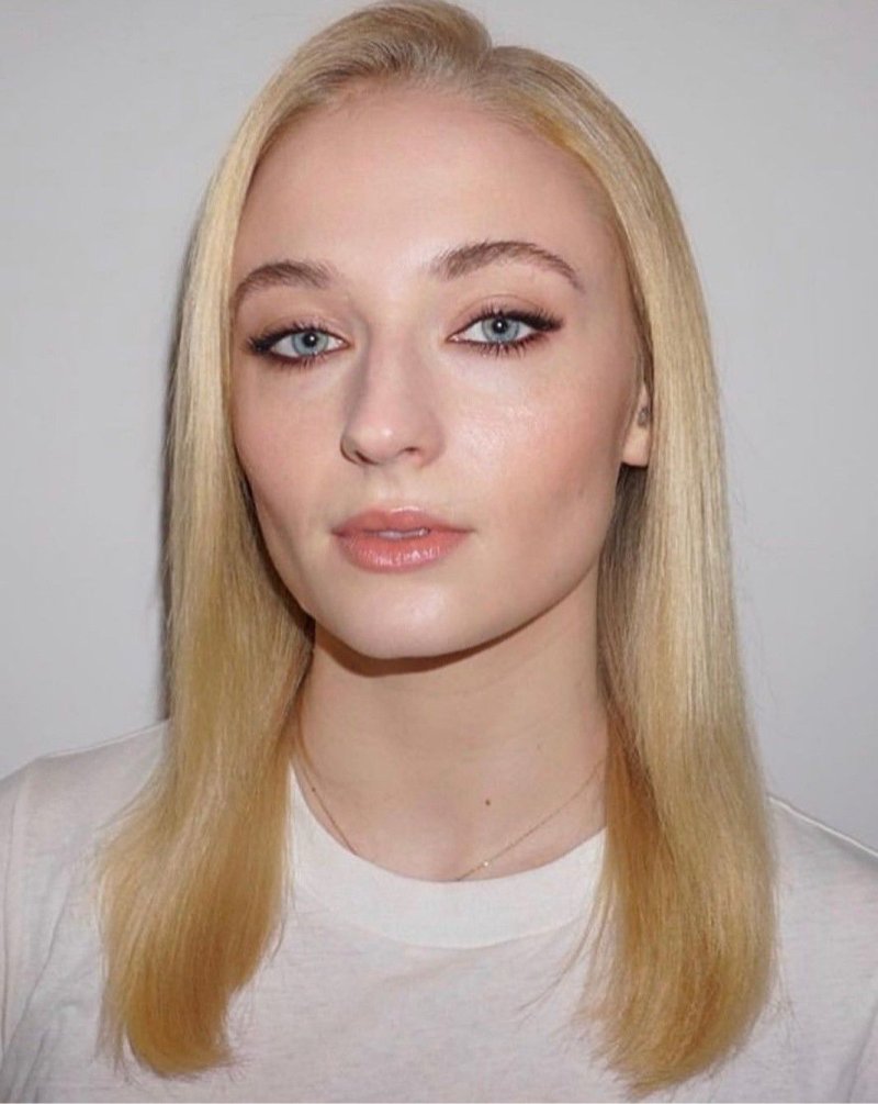 Sophie turner n