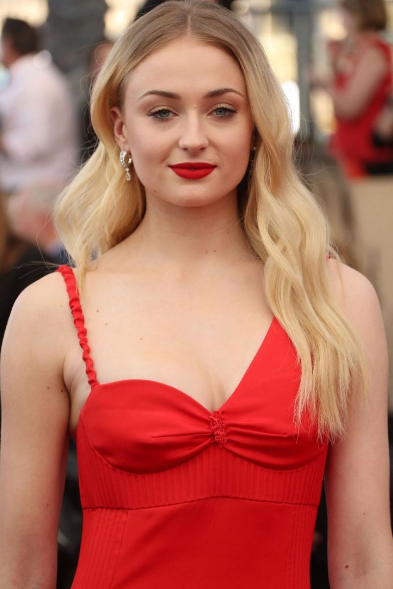 Sophie turner n