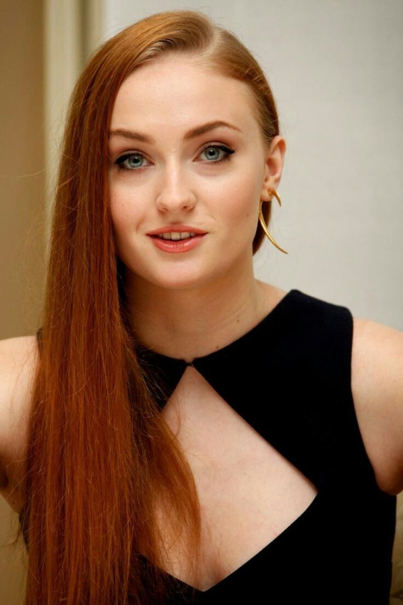 Sophie turner n