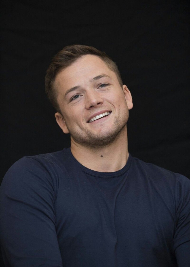 Taron egerton