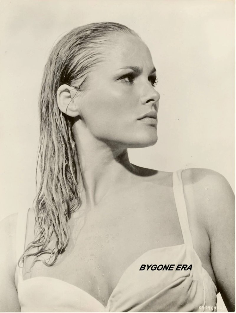 Ursula andress