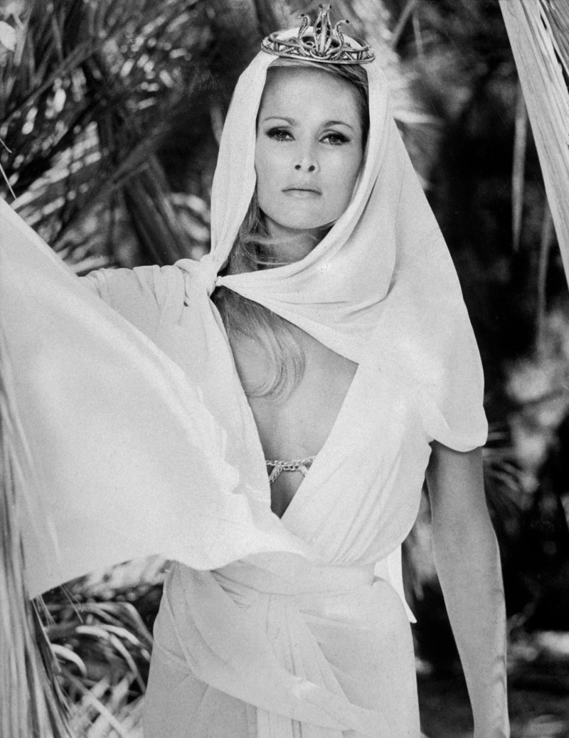 Ursula andress