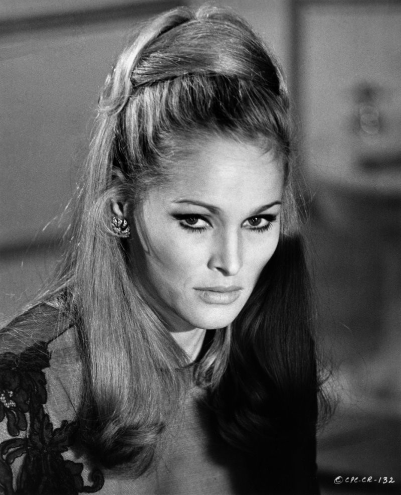 Ursula andress