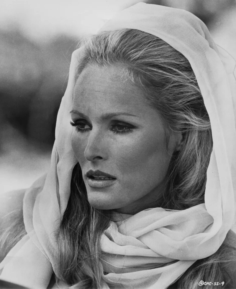 Ursula andress