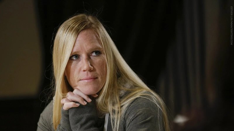 Holly holm