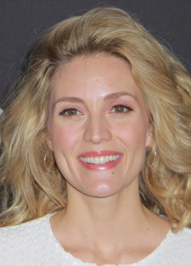 Evelyne brochu