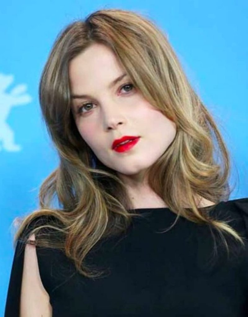 Sylvia hoeks