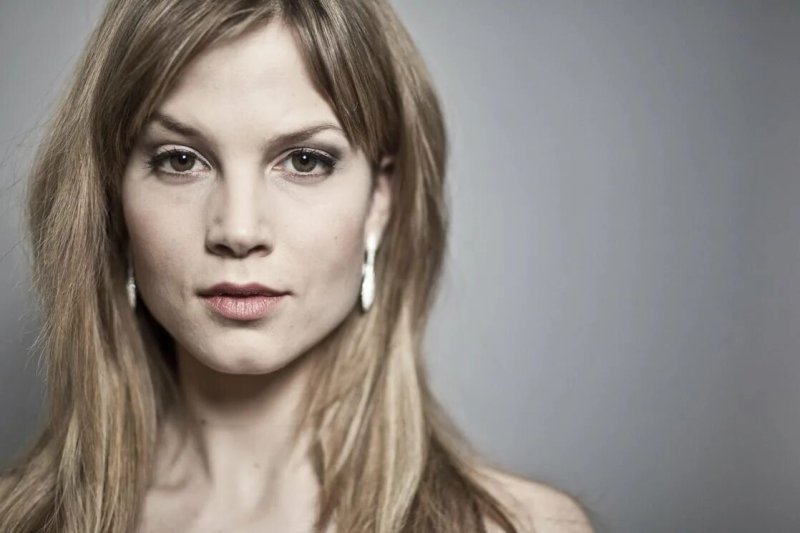 Sylvia hoeks