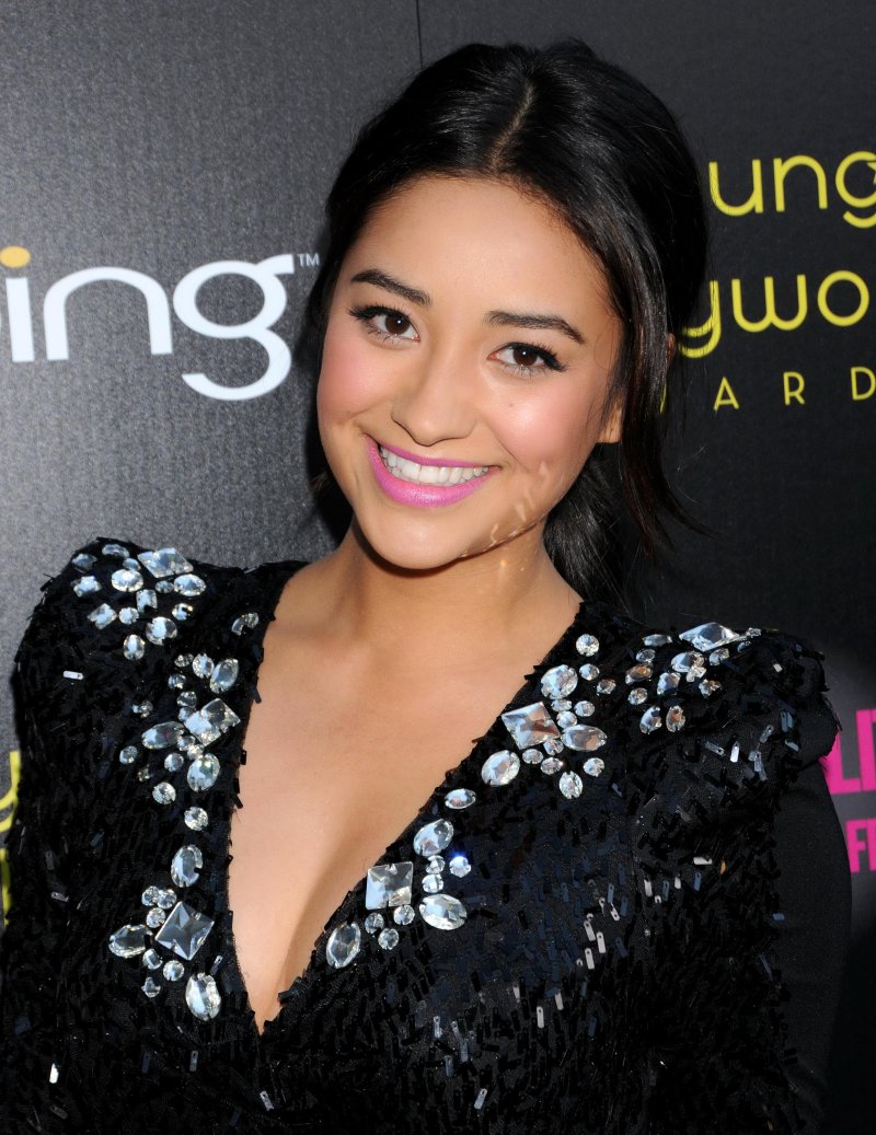 Shay mitchell